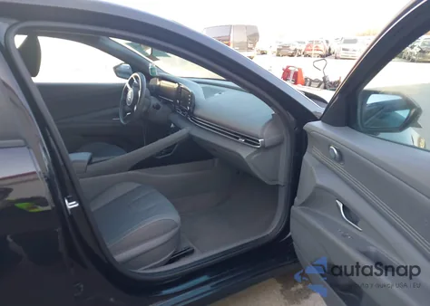 2022 Hyundai Elantra Sel z USA, uszkodzony, nr VIN 5NPLS4AG8NH065585